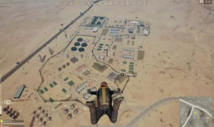 绝地求生端游沙漠如何上大仓房2